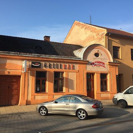Grillbar Penzion & Restaurant Spišská Nová Ves Екстериор снимка