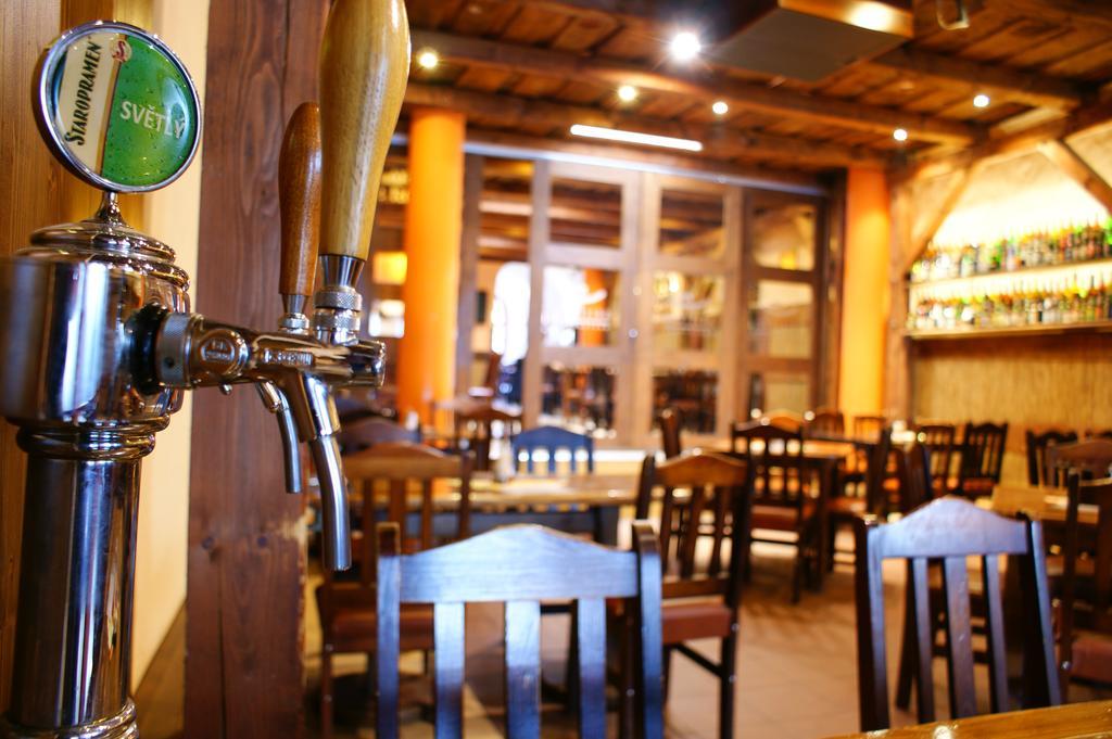 Grillbar Penzion & Restaurant Spišská Nová Ves Екстериор снимка